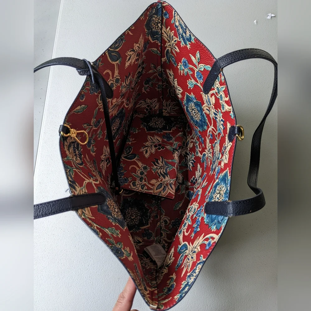 Large Reversible Ralph Lauren Navy/Floral Tote - Picture 3 of 9